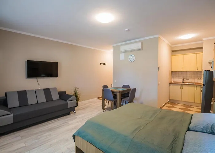 Plazs アパート シオーフォク